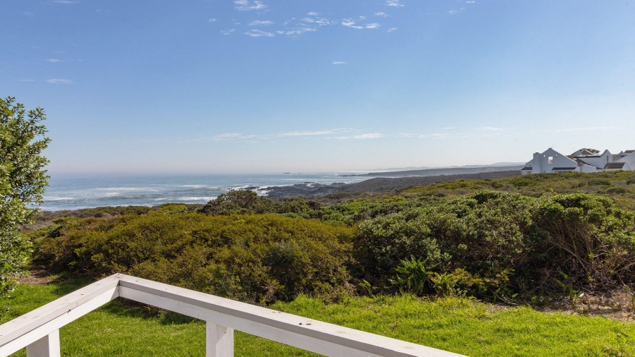 4 Bedroom Property for Sale in Grotto Bay Western Cape